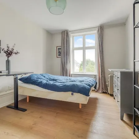 Stylish & Spacious In Cph 아파트