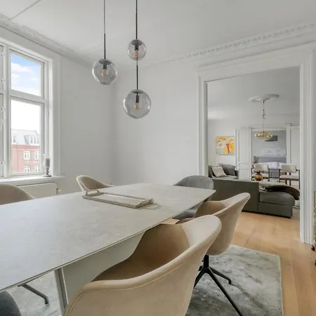 아파트 Stylish & Spacious In Cph