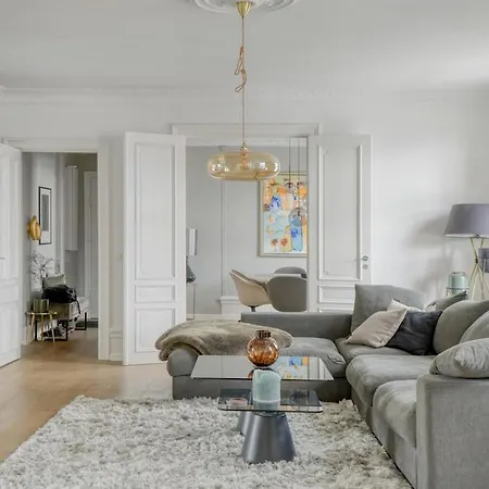 Stylish & Spacious In Cph شقة *